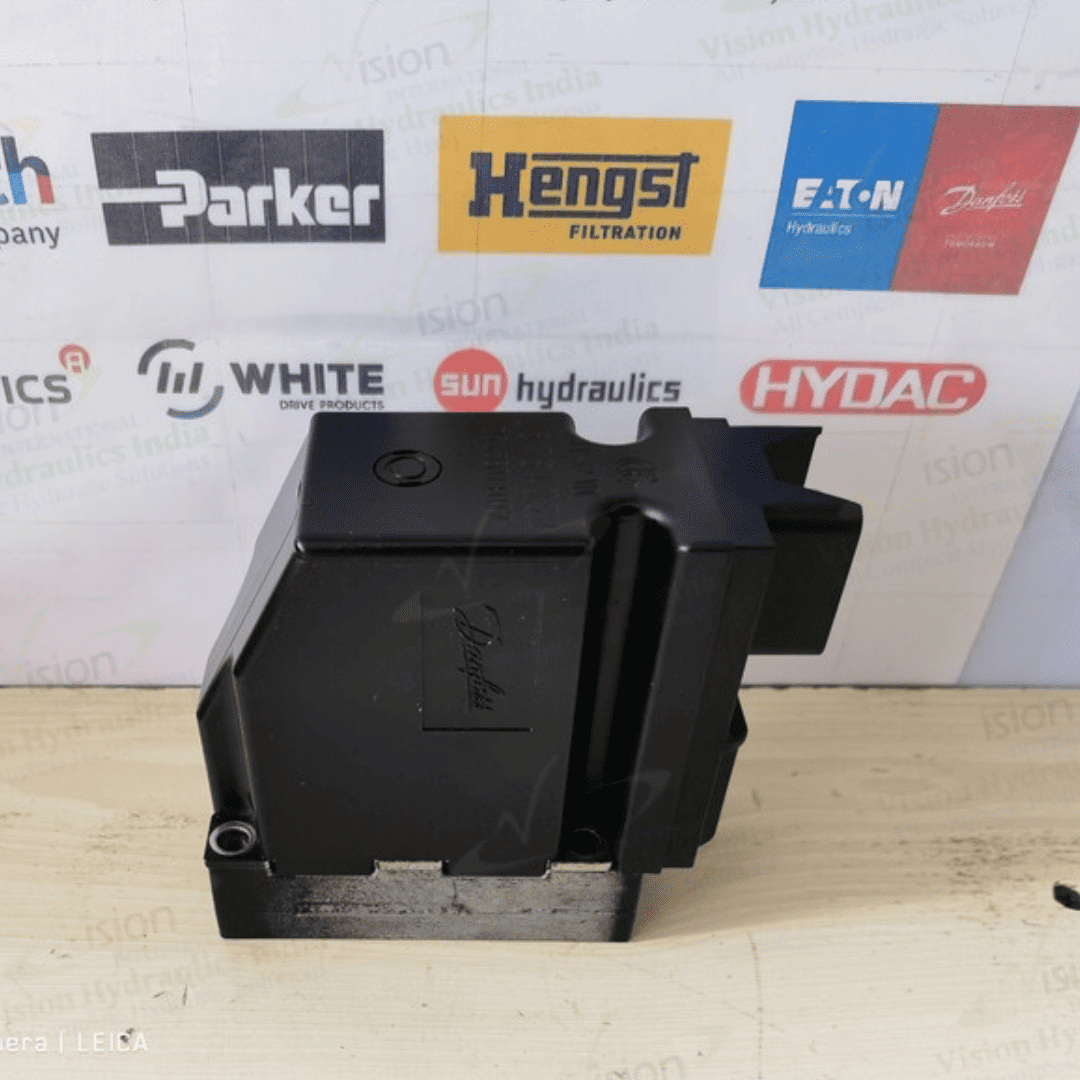 Danfoss 157B4332 PVEH32-Actuator-F-S4-1x4DIN-H-Active-B4.8
